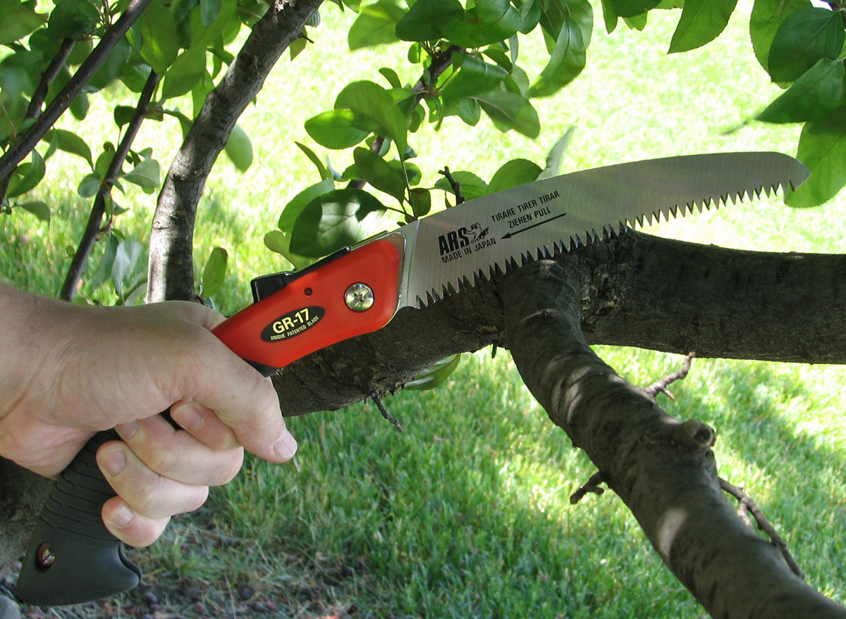 ARS G17 Series Multipurpose Folding Saw - SA-GR17 in action